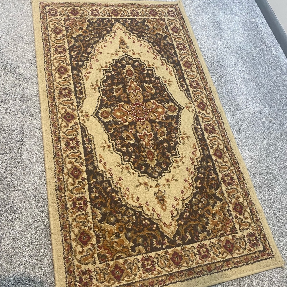 Royalty rug, gently used